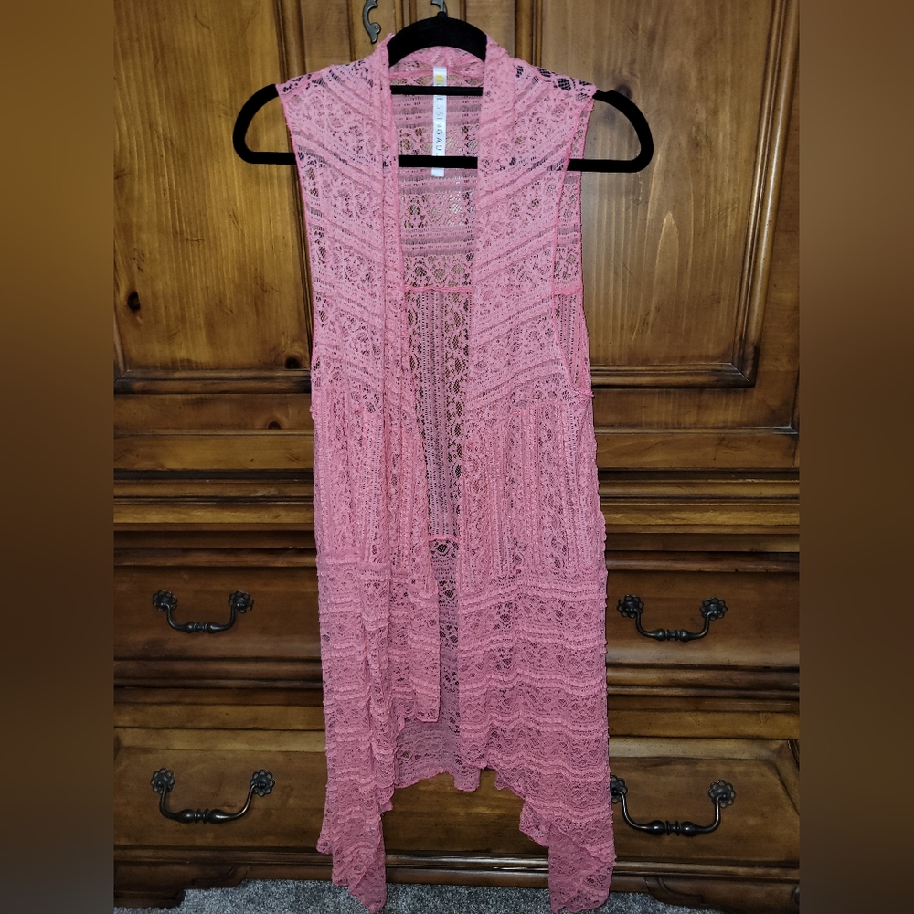 Dressingaudy long lace vest, pink/peach, size medium, new without tags